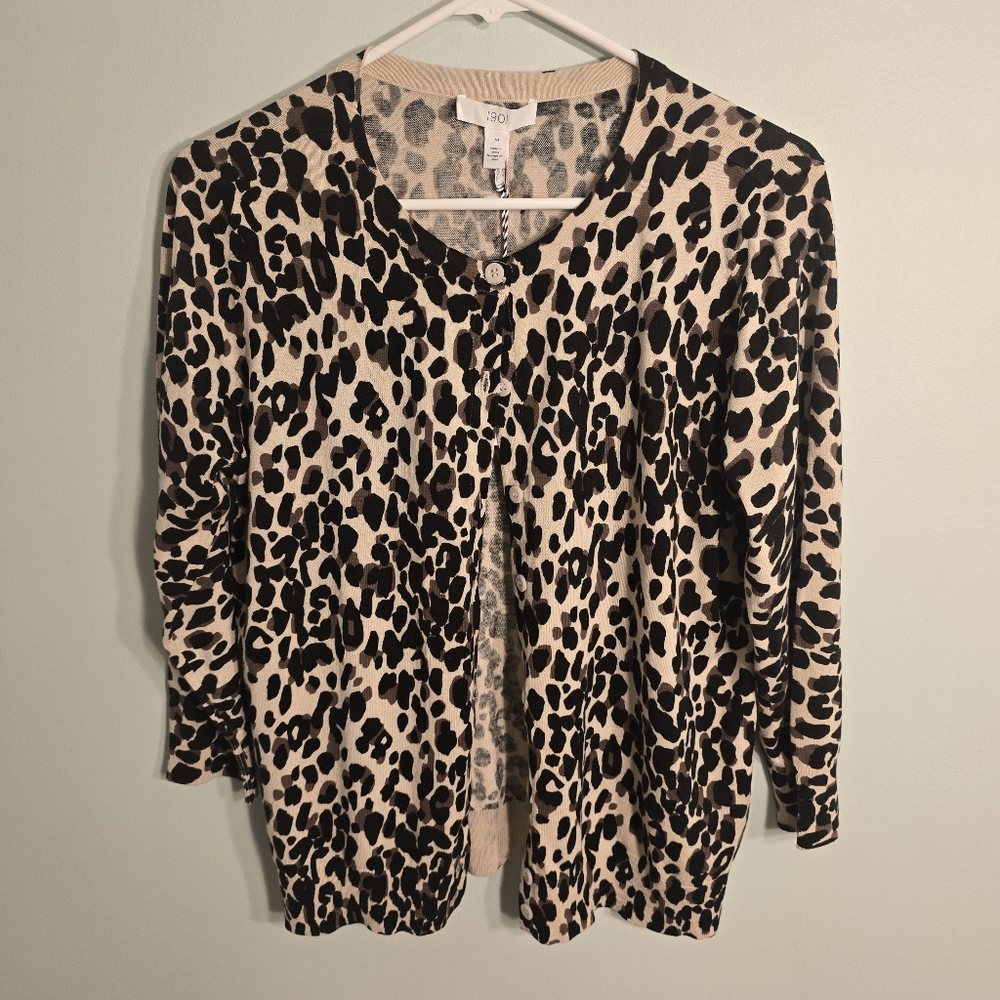 NWT 1901 Leapord Cardigan